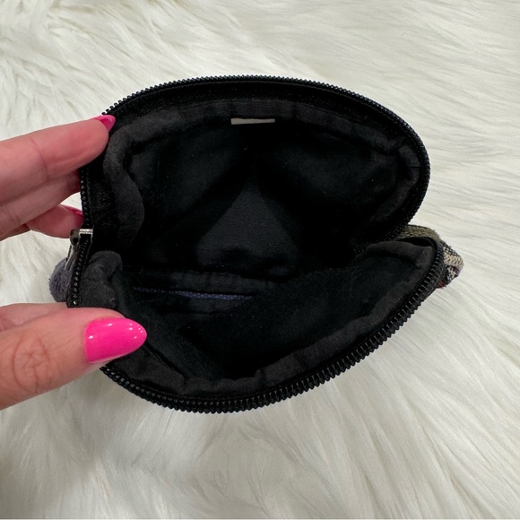 Striped Stylish Mini Coin Purse With Zipper - Picture 6 of 10